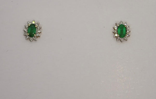 9ct Yellow Gold Emerald & Diamond Cluster Stud Earrings Diamond weight 0.20ct